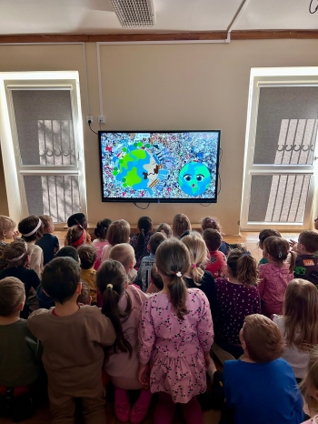 motion_photo_6528041096356205720